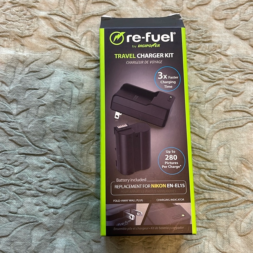 Refuel travel charger kit for Nikon
